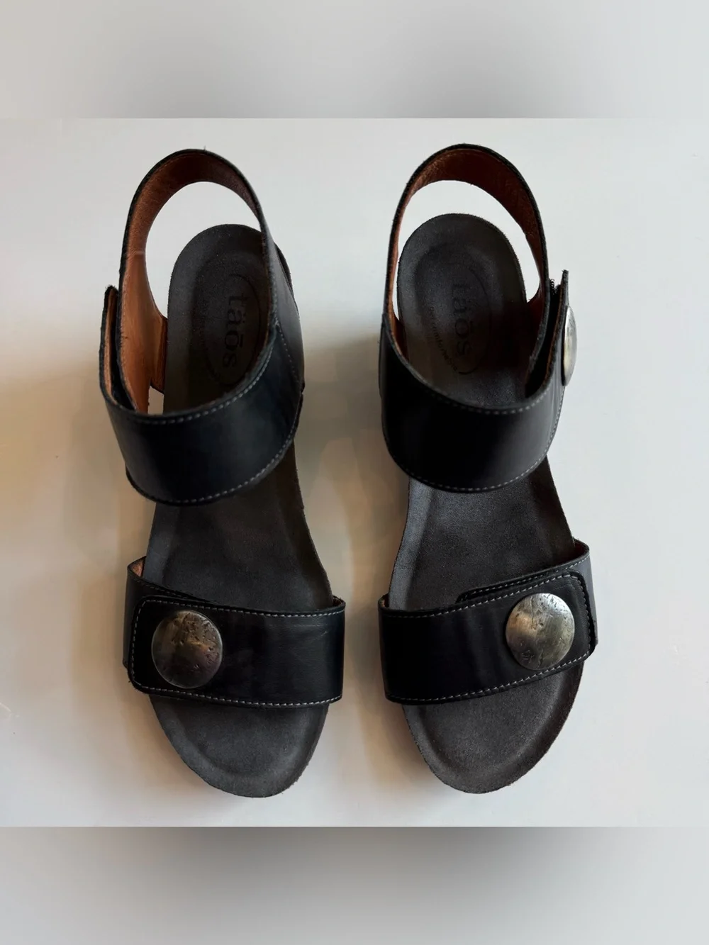 Taos Carousel 2 Women’s 9-9.5 EU 40 Black Leather Wedge Sandal Ankle Strap 3209